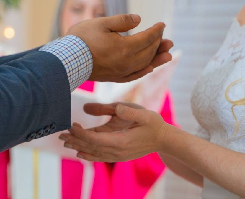 El Valor de una Ceremonia Bilingüe: Celebración que une Culturas y Familias