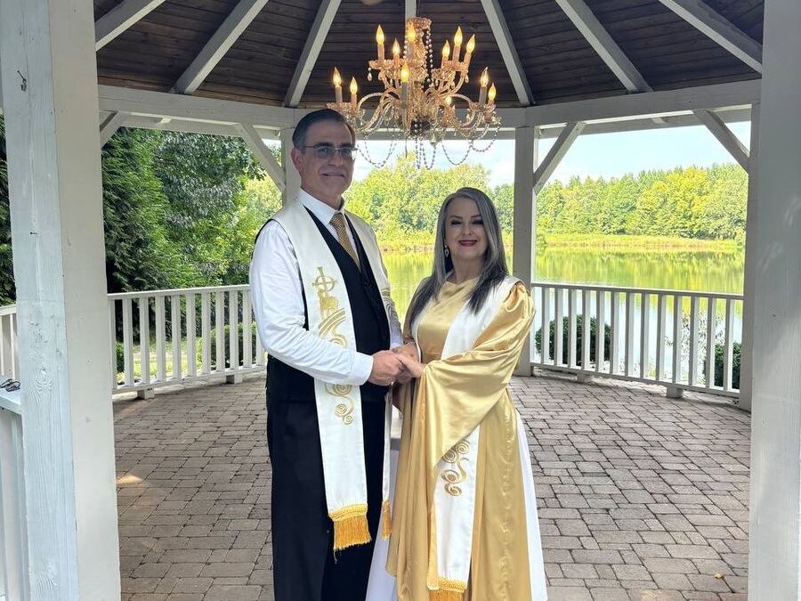 Oficiantes de Bodas Bilingües: ¿Qué Servicios Ofrecen?