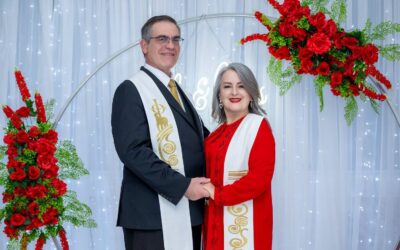 ¿Qué Considerar al Elegir un Oficiante para una Ceremonia Bilingüe?